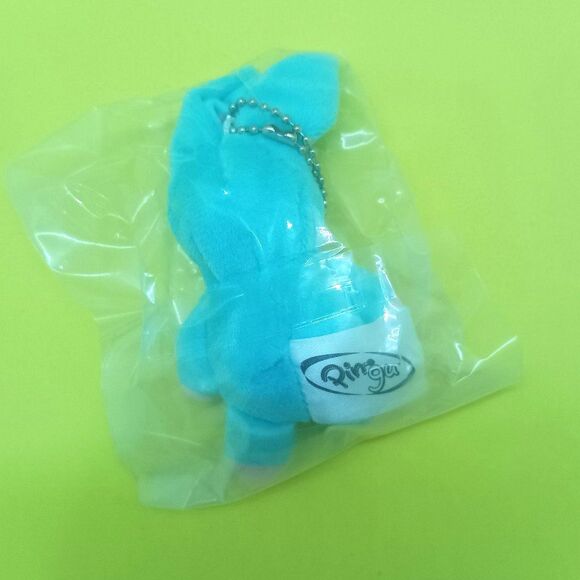 pingu's lost rabbit mini plush keychain - Picture 5 of 5
